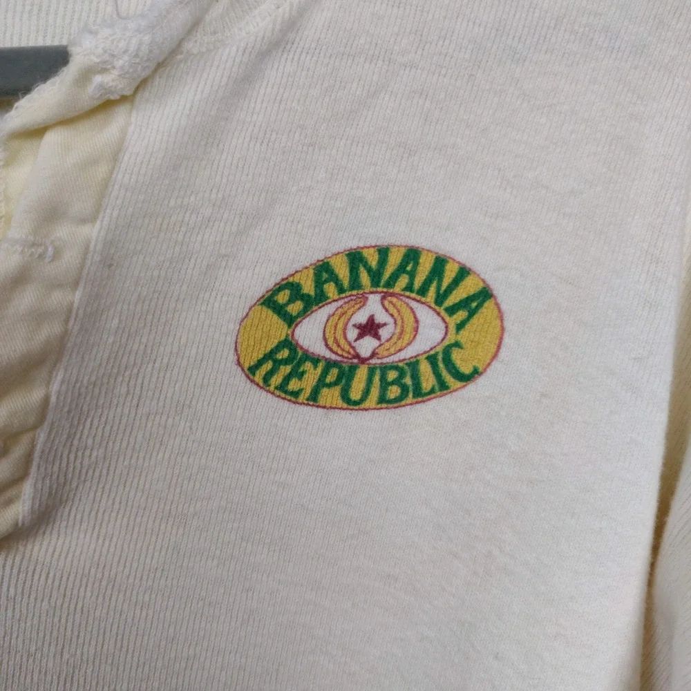Vintage 80s Banana Republic Henley Top‎ Mens XL Cream Safari Logo Distressed